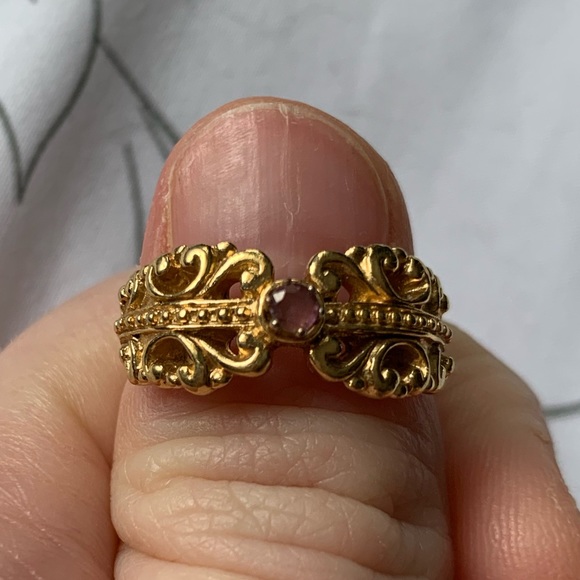 vintage Avon renaissance style ring - Picture 5 of 6